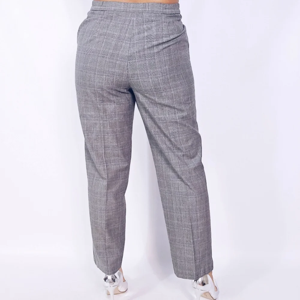 Plaid Crop Trousers - Picture 3 of 9